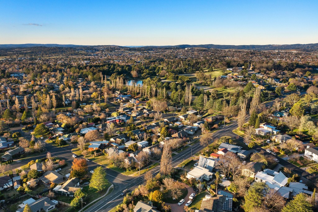 6 Green Lane, Orange NSW 2800 - photo 24