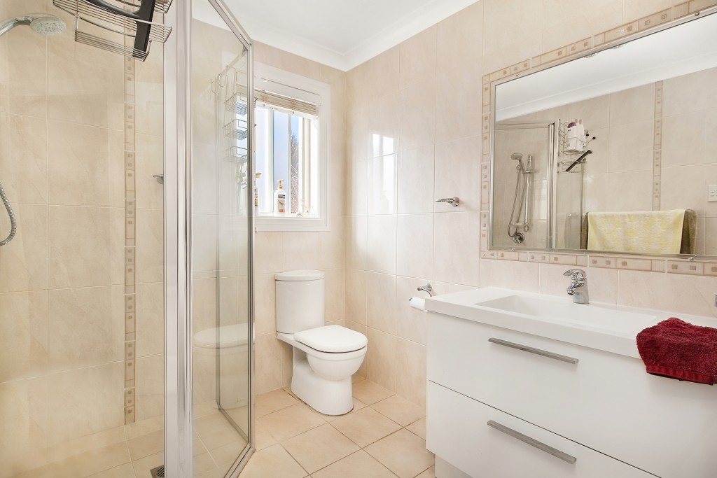 5 Lisbon Circuit, Orange NSW 2800 - photo 17