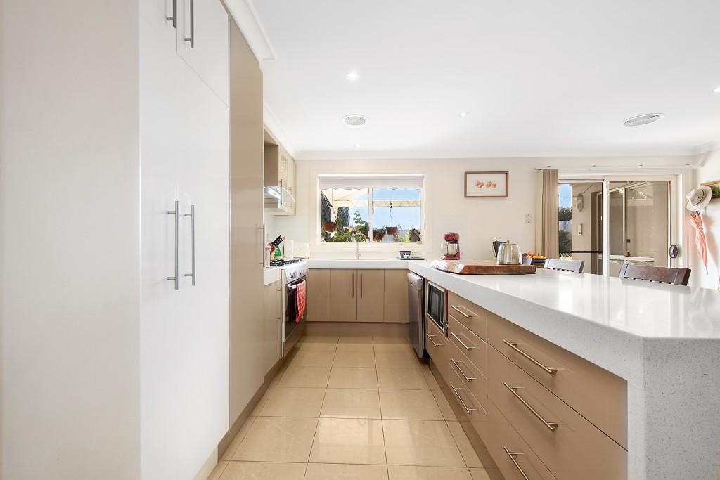 5 Lisbon Circuit, Orange NSW 2800 - photo 7