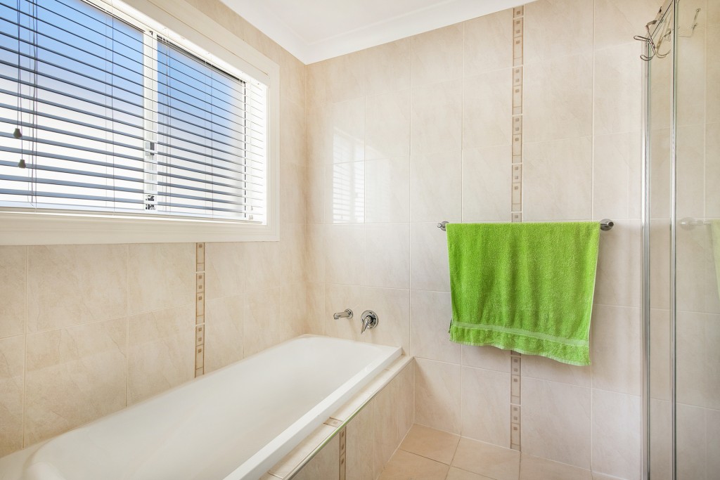 5 Lisbon Circuit, Orange NSW 2800 - photo 9