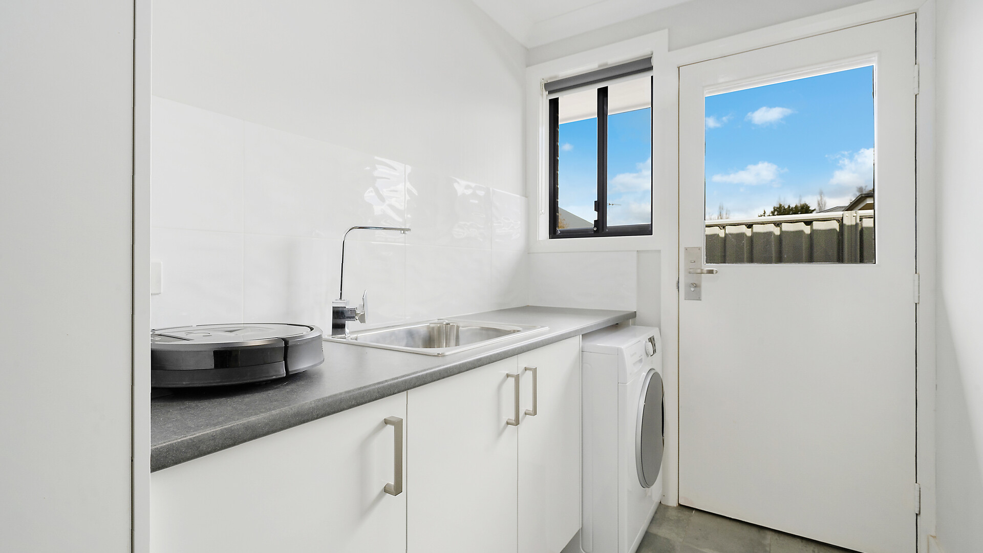 22 Lisbon Circuit, Orange NSW 2800 - photo 11
