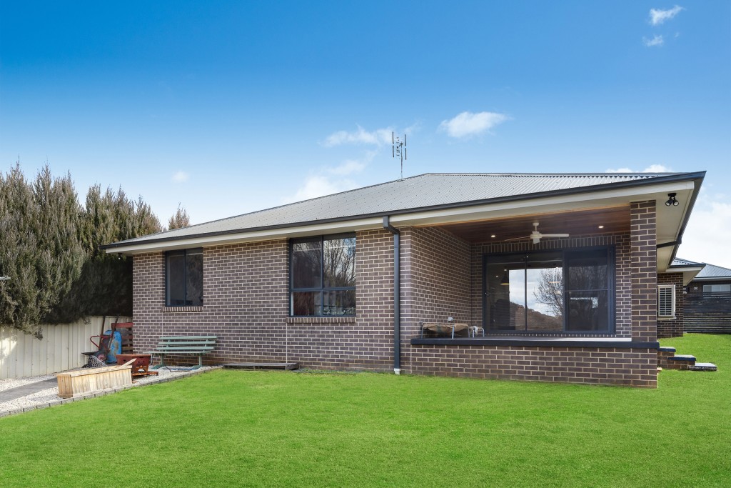 22 Lisbon Circuit, Orange NSW 2800 - photo 13