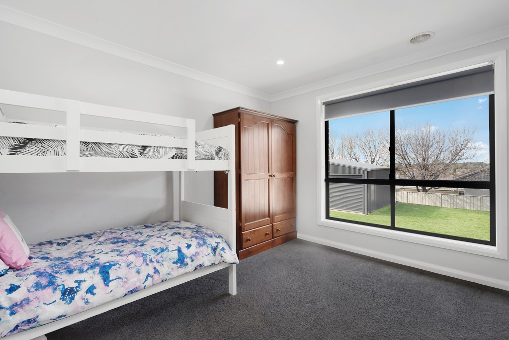22 Lisbon Circuit, Orange NSW 2800 - photo 14