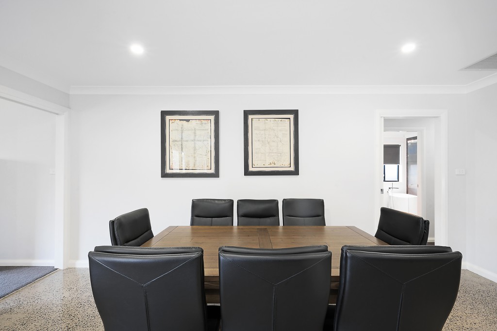 22 Lisbon Circuit, Orange NSW 2800 - photo 5