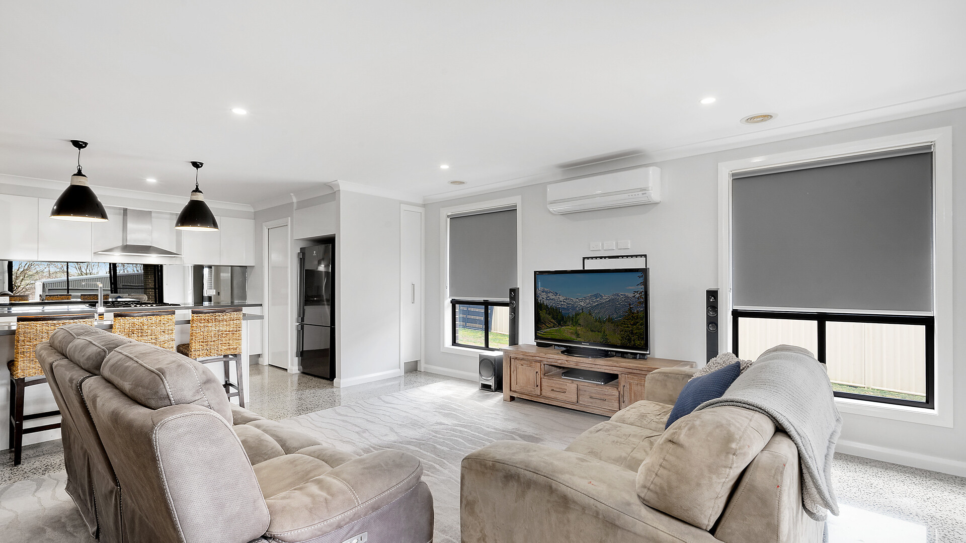 22 Lisbon Circuit, Orange NSW 2800 - photo 6