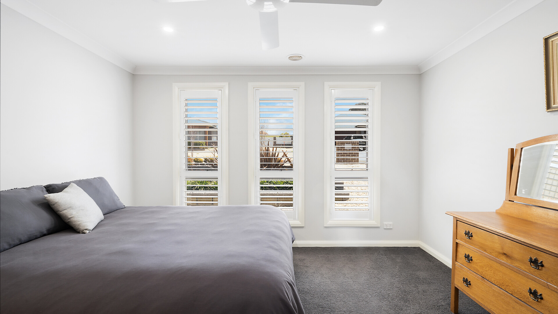 22 Lisbon Circuit, Orange NSW 2800 - photo 8