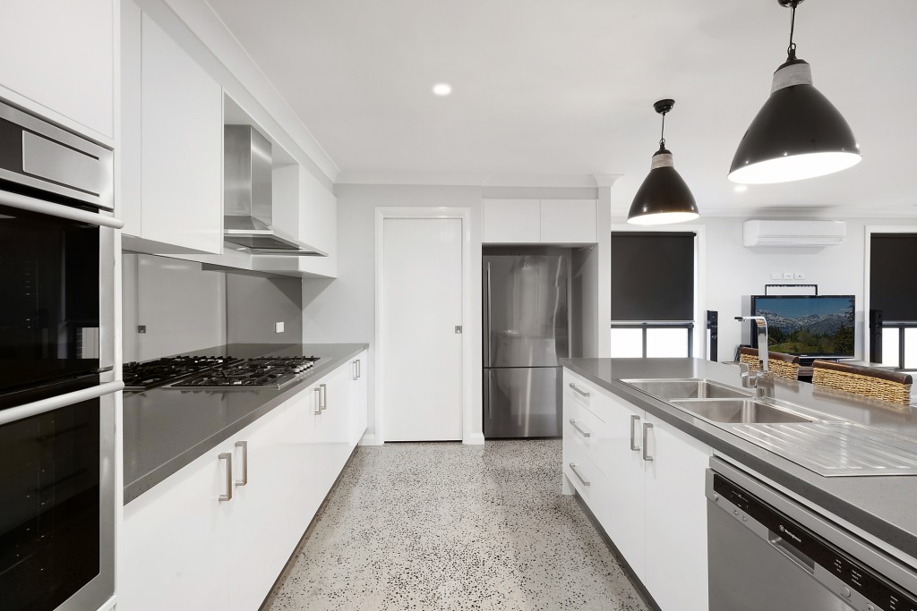 22 Lisbon Circuit, Orange NSW 2800 - photo 9