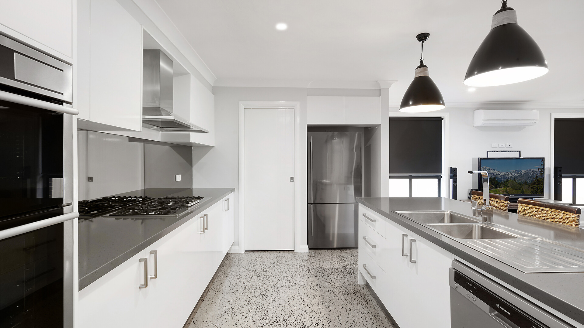 22 Lisbon Circuit, Orange NSW 2800 - photo 9