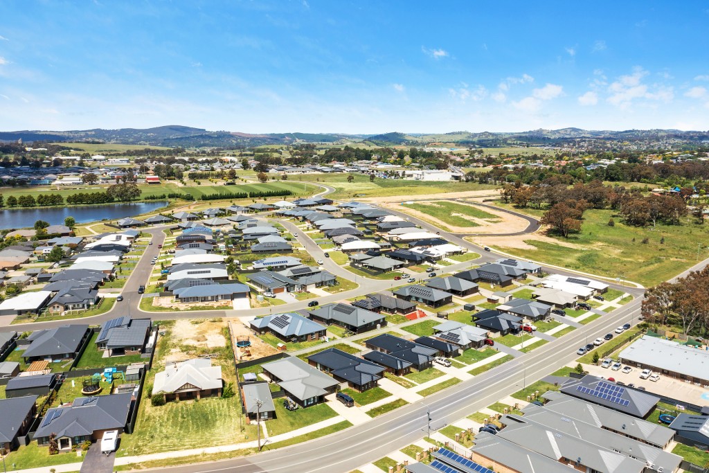 20 William Maker Drive, Orange NSW 2800 - photo 16