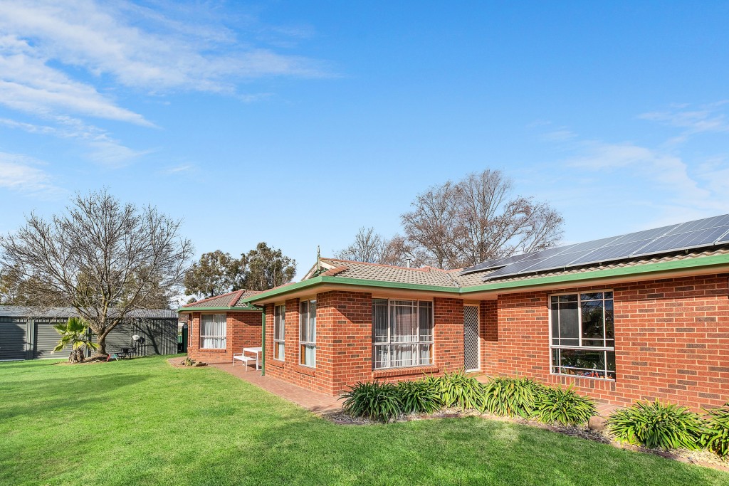 3 Hereford Place, Orange NSW 2800 - photo 14