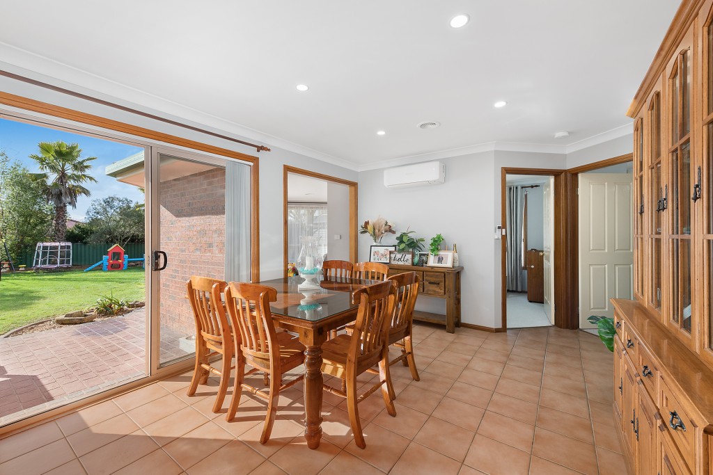 3 Hereford Place, Orange NSW 2800 - photo 5