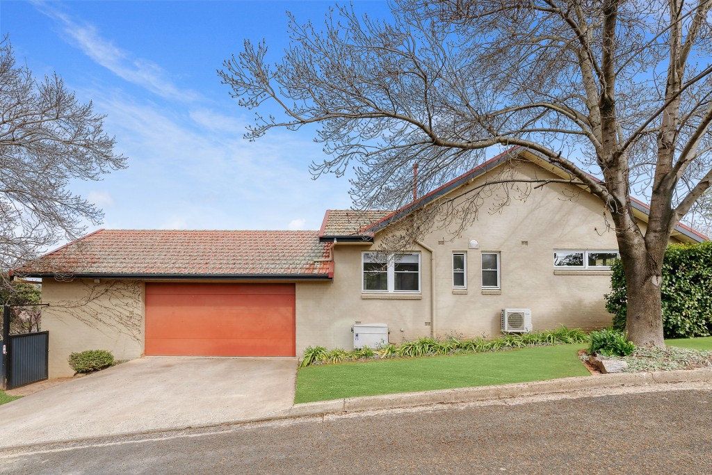 16 Rowan Street, Orange NSW 2800 - photo 10