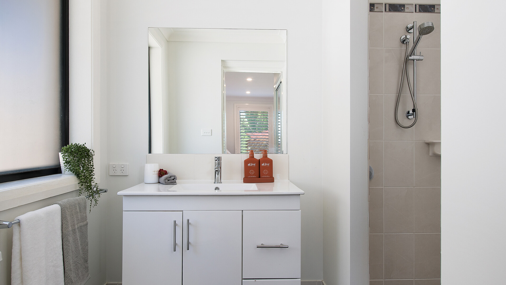 25 Jonathon Road, Orange NSW 2800 - photo 11