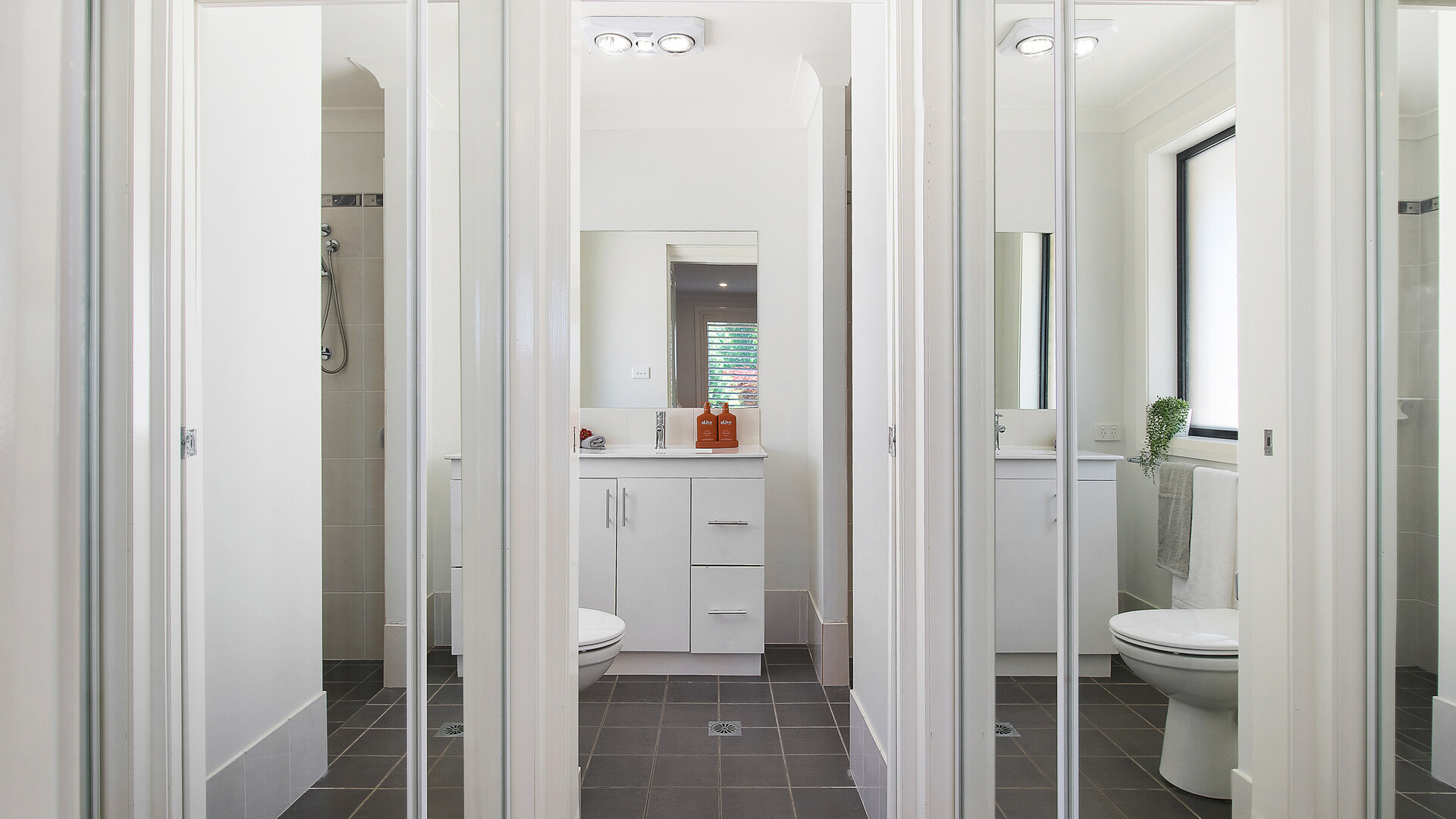 25 Jonathon Road, Orange NSW 2800 - photo 13