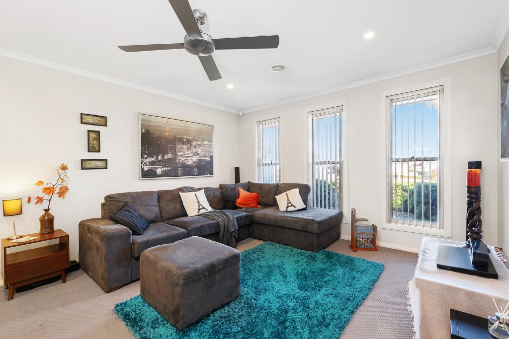 4 Angela Place, Orange NSW 2800 - photo 4