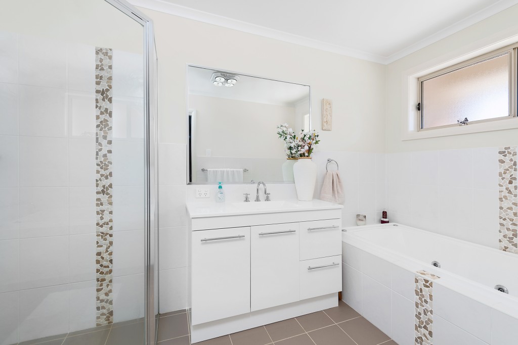 4 Angela Place, Orange NSW 2800 - photo 10