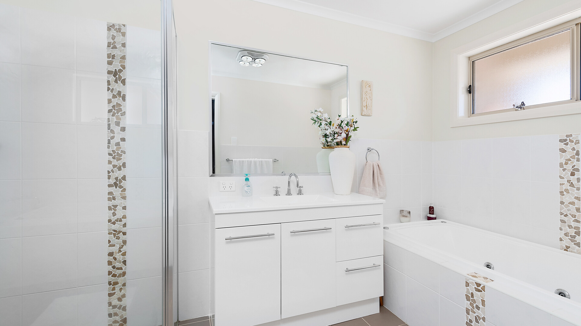 4 Angela Place, Orange NSW 2800 - photo 10