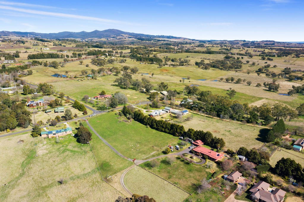 11 Borrodell Drive, Orange NSW 2800 - photo 5