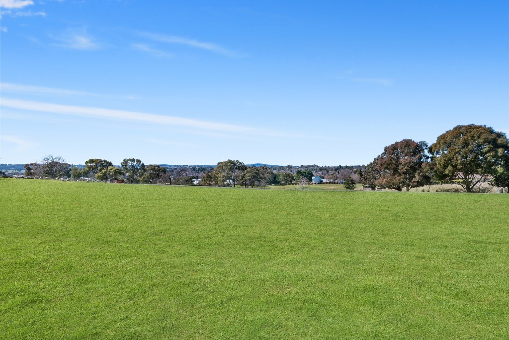 11 Borrodell Drive, Orange NSW 2800 - photo 10