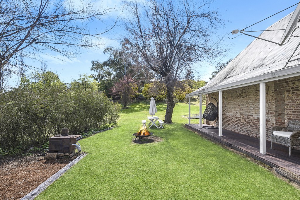 14 Collins Street, Carcoar NSW 2791 - photo 11