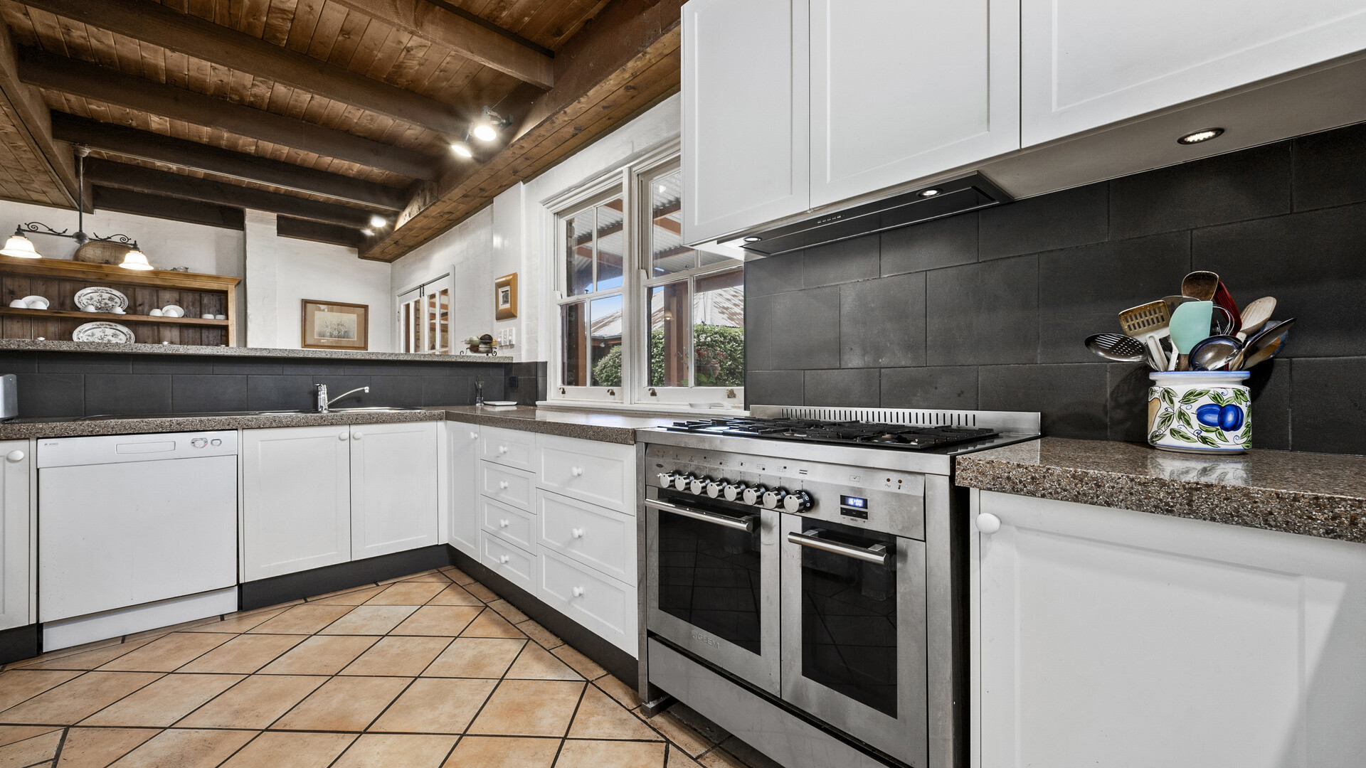 158 Berrilee Road, Orange NSW 2800 - photo 2