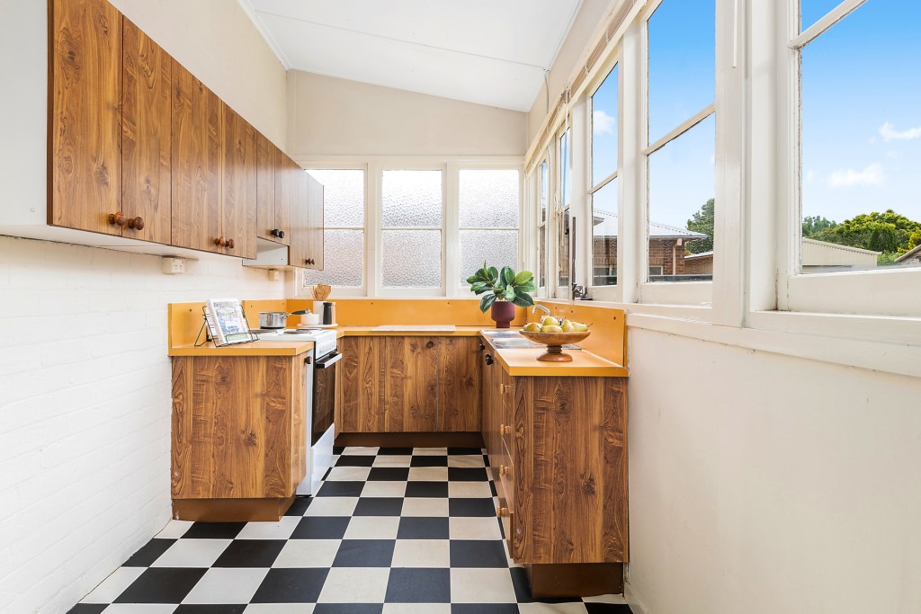 325 Lords Place, Orange NSW 2800 - photo 10