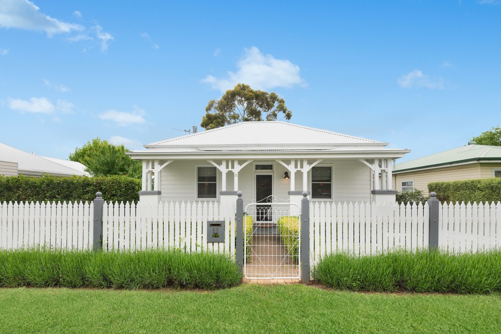 11 Caroline Street, Orange NSW 2800 - McGrath Central West