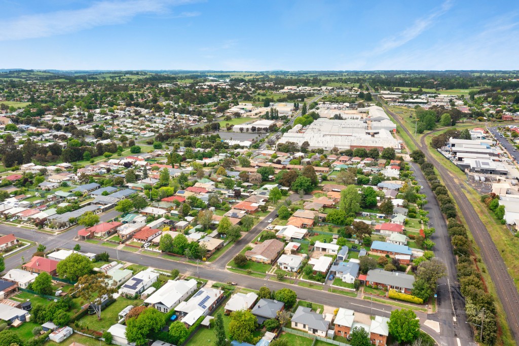 11 Caroline Street, Orange NSW 2800 - photo 19
