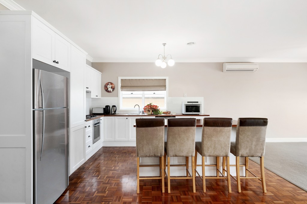 1 Brooklands Drive, Orange NSW 2800 - photo 3