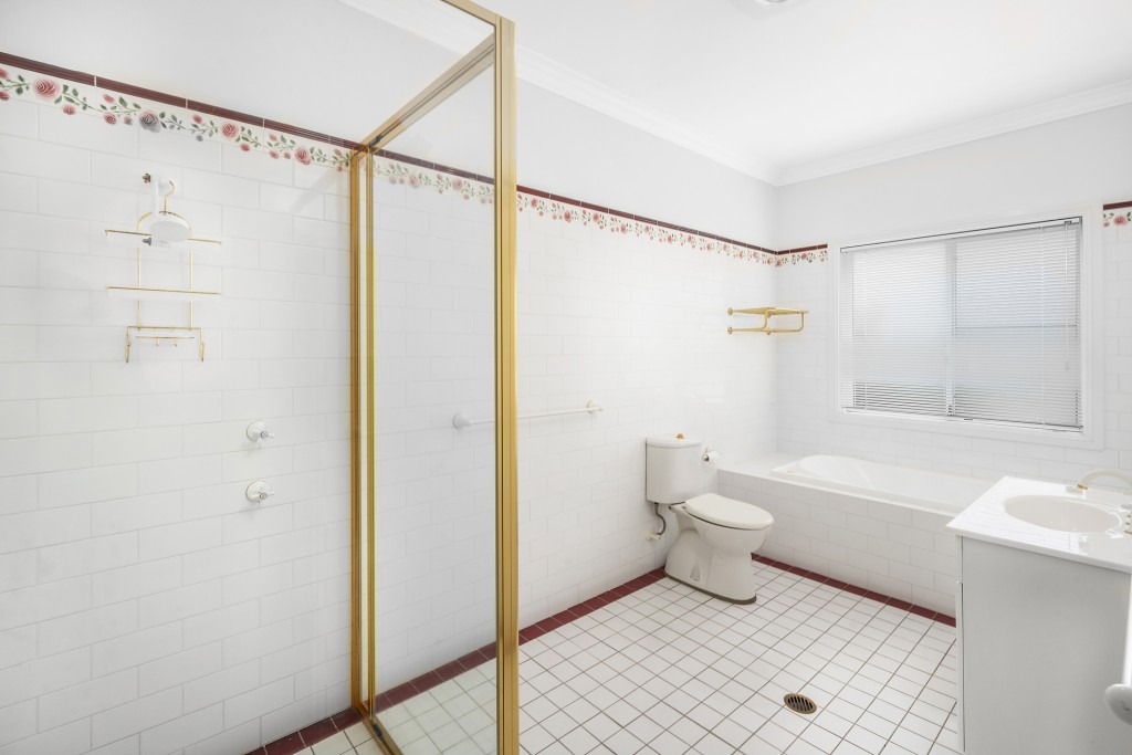 1 Brooklands Drive, Orange NSW 2800 - photo 7