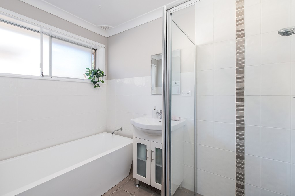 2 Benelong Place, Orange NSW 2800 - photo 11