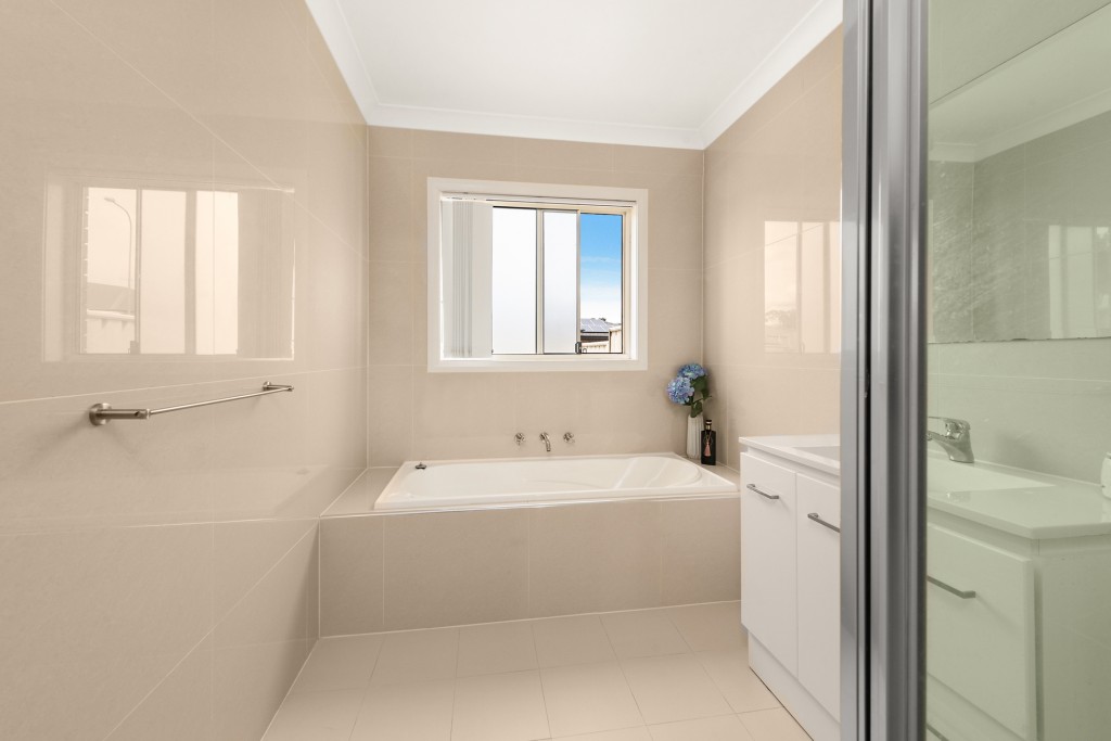 71 Brooklands Drive, Orange NSW 2800 - photo 8