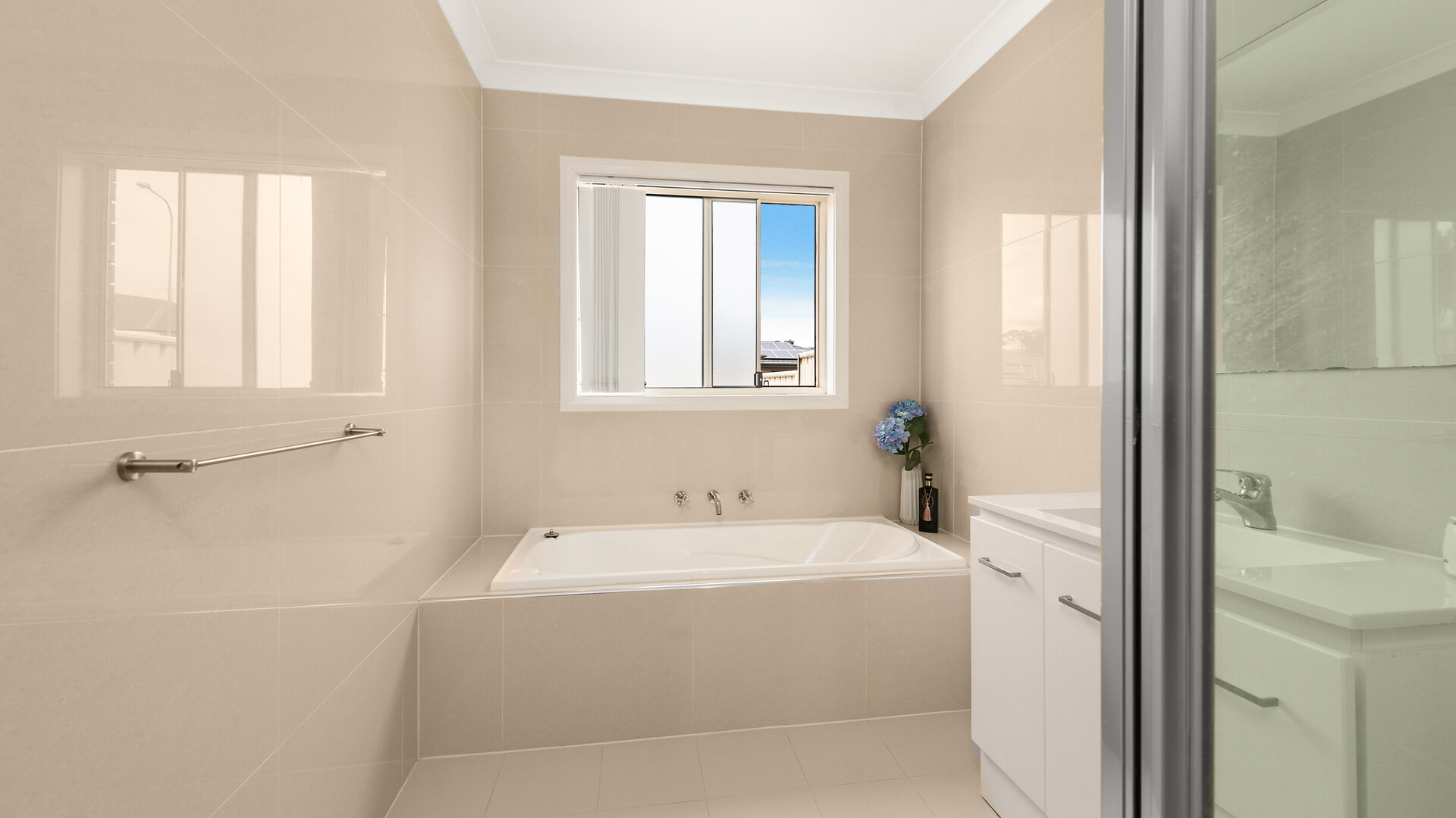 71 Brooklands Drive, Orange NSW 2800 - photo 8