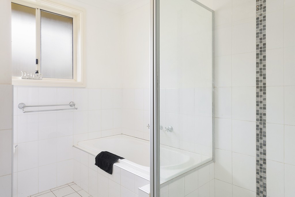9 Romano Drive, Orange NSW 2800 - photo 8