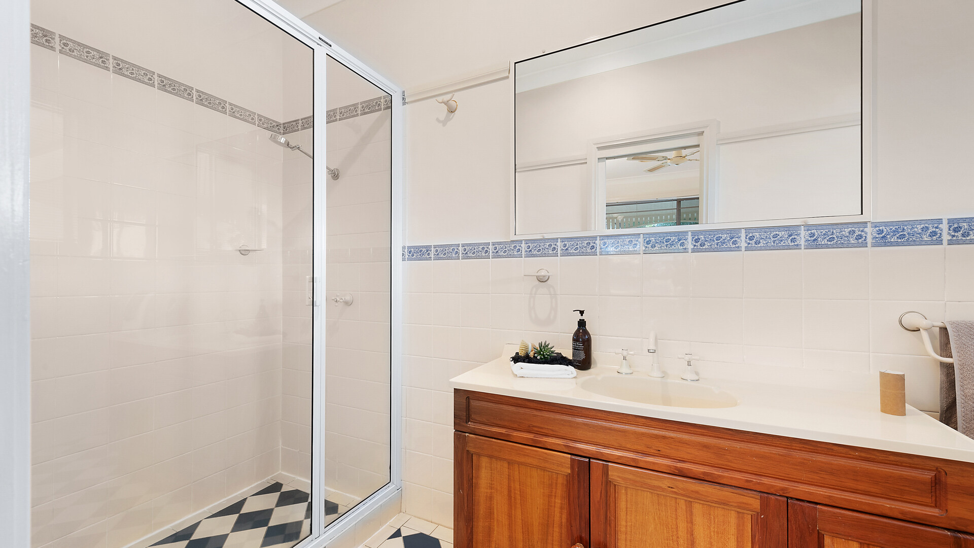 16 Tate Crescent, Orange NSW 2800 - photo 11