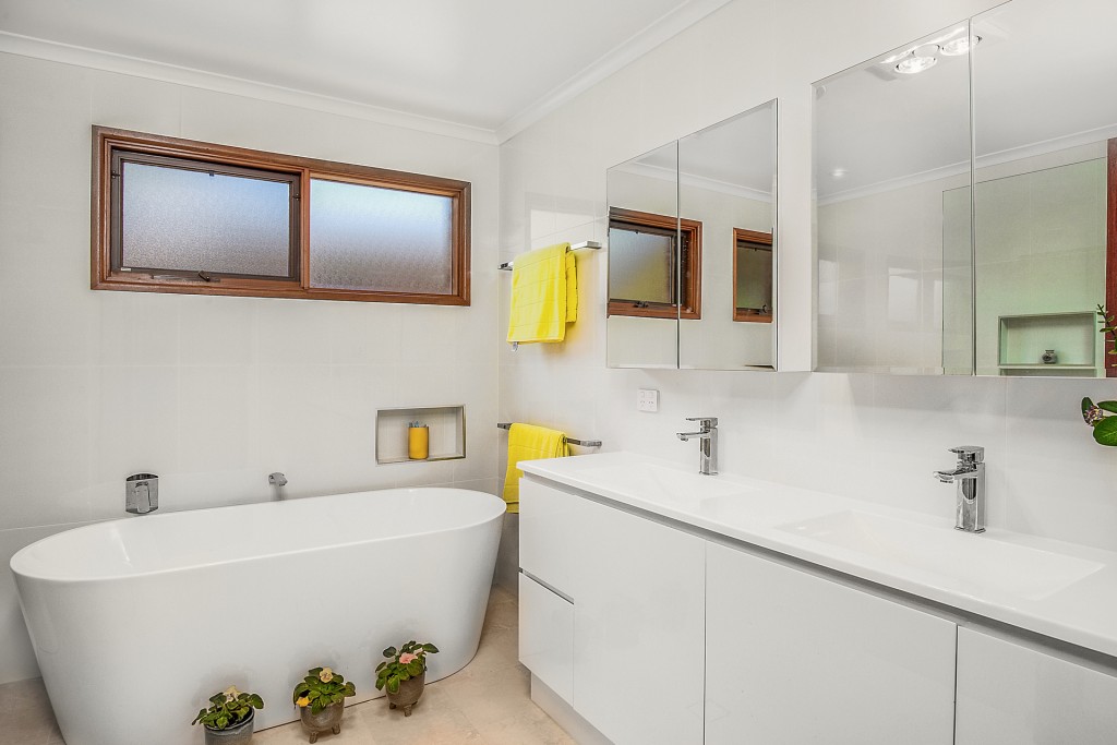 12 Yarawini Drive, Orange NSW 2800 - photo 3