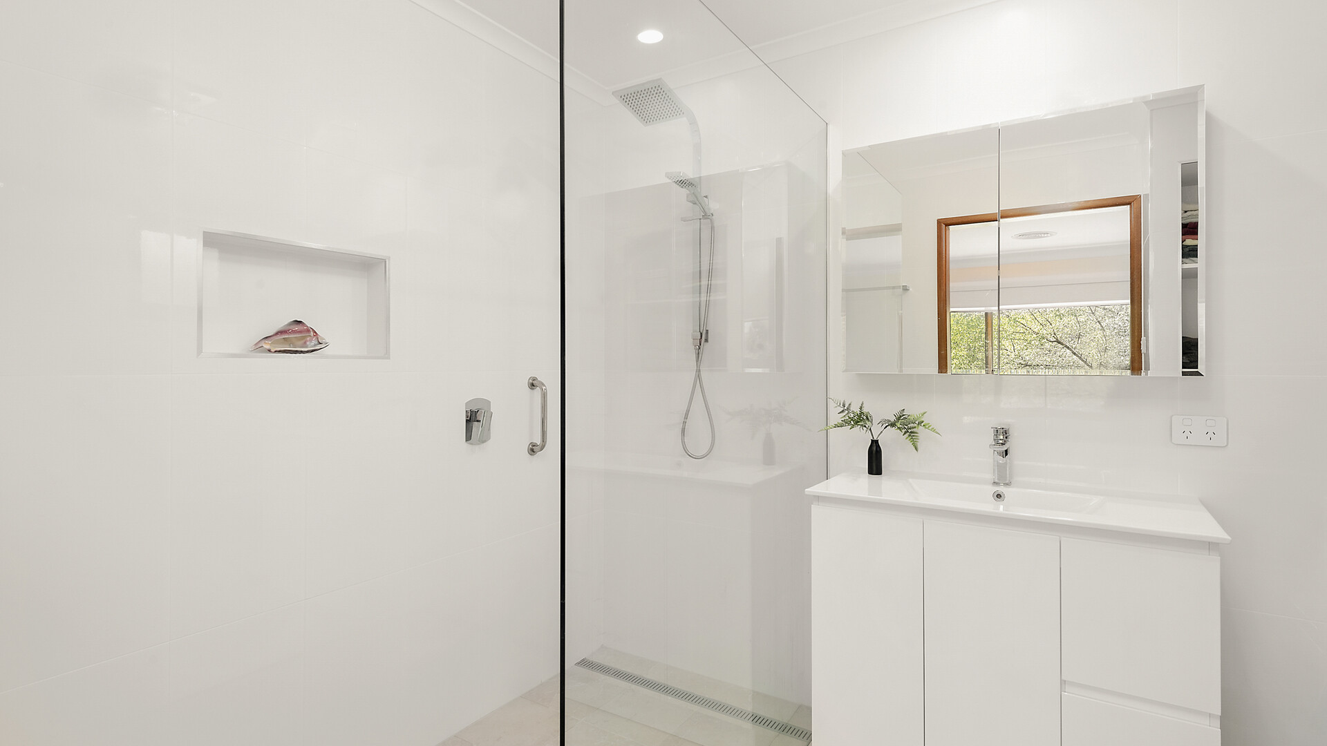 12 Yarawini Drive, Orange NSW 2800 - photo 4