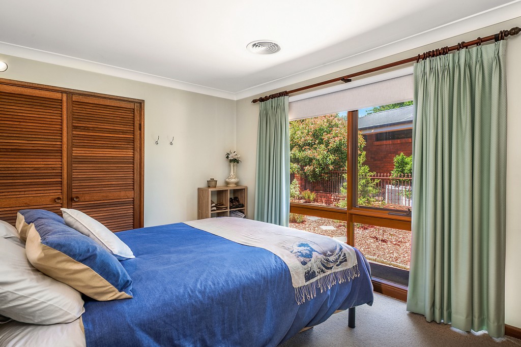 12 Yarawini Drive, Orange NSW 2800 - photo 8