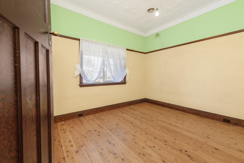 34 McLachlan Street, Orange NSW 2800 - photo 2