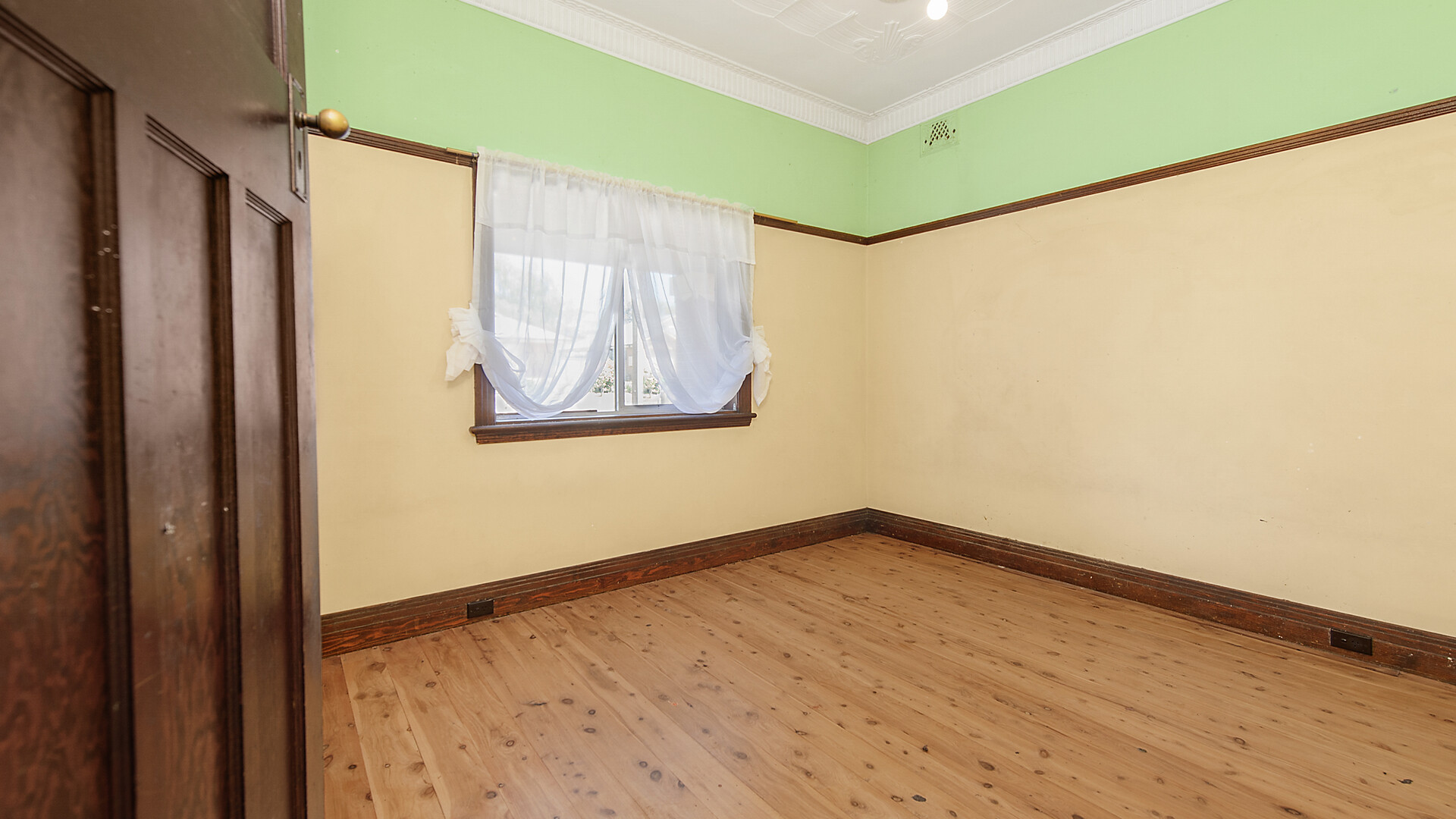 34 McLachlan Street, Orange NSW 2800 - photo 2