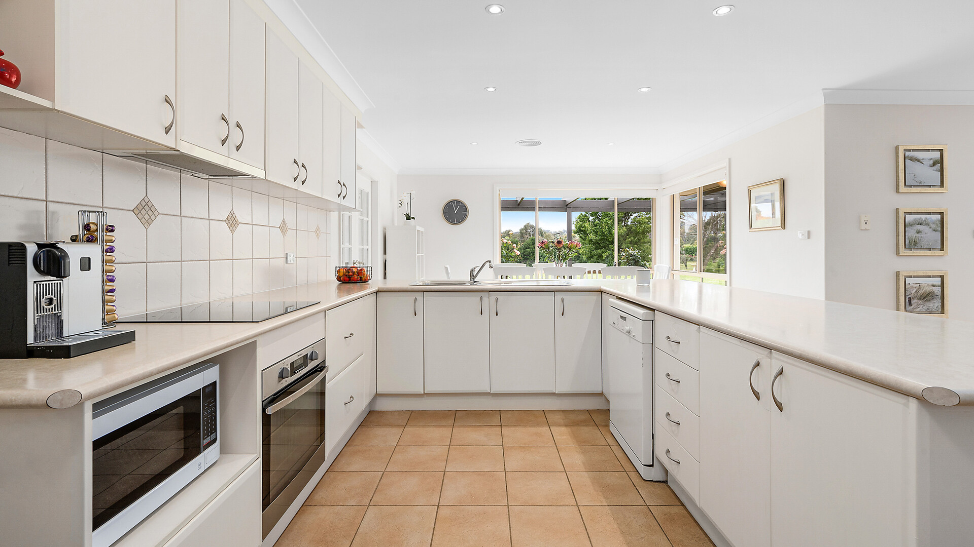52 Weemilah Place, Orange NSW 2800 - photo 17