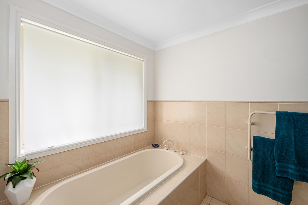 52 Weemilah Place, Orange NSW 2800 - photo 7