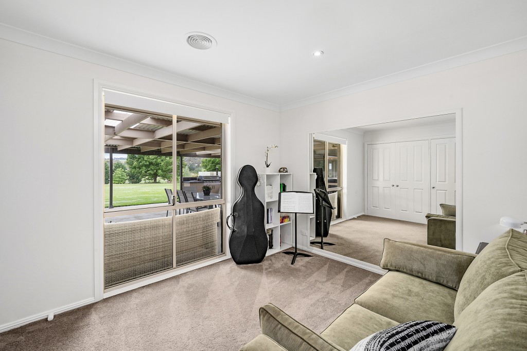 52 Weemilah Place, Orange NSW 2800 - photo 10