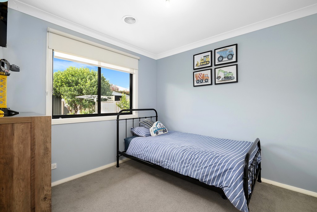 14 Winter Street, Orange NSW 2800 - photo 8