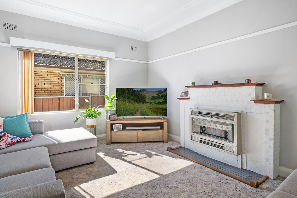 10 Caroline Street, Orange NSW 2800 - photo 4