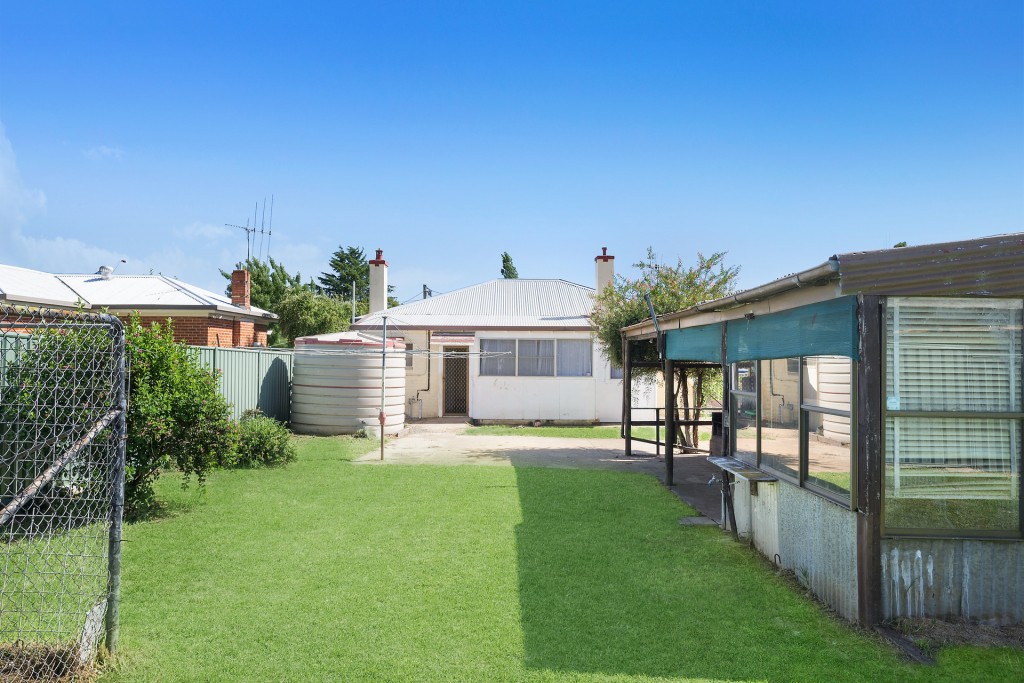 10 Caroline Street, Orange NSW 2800 - photo 8