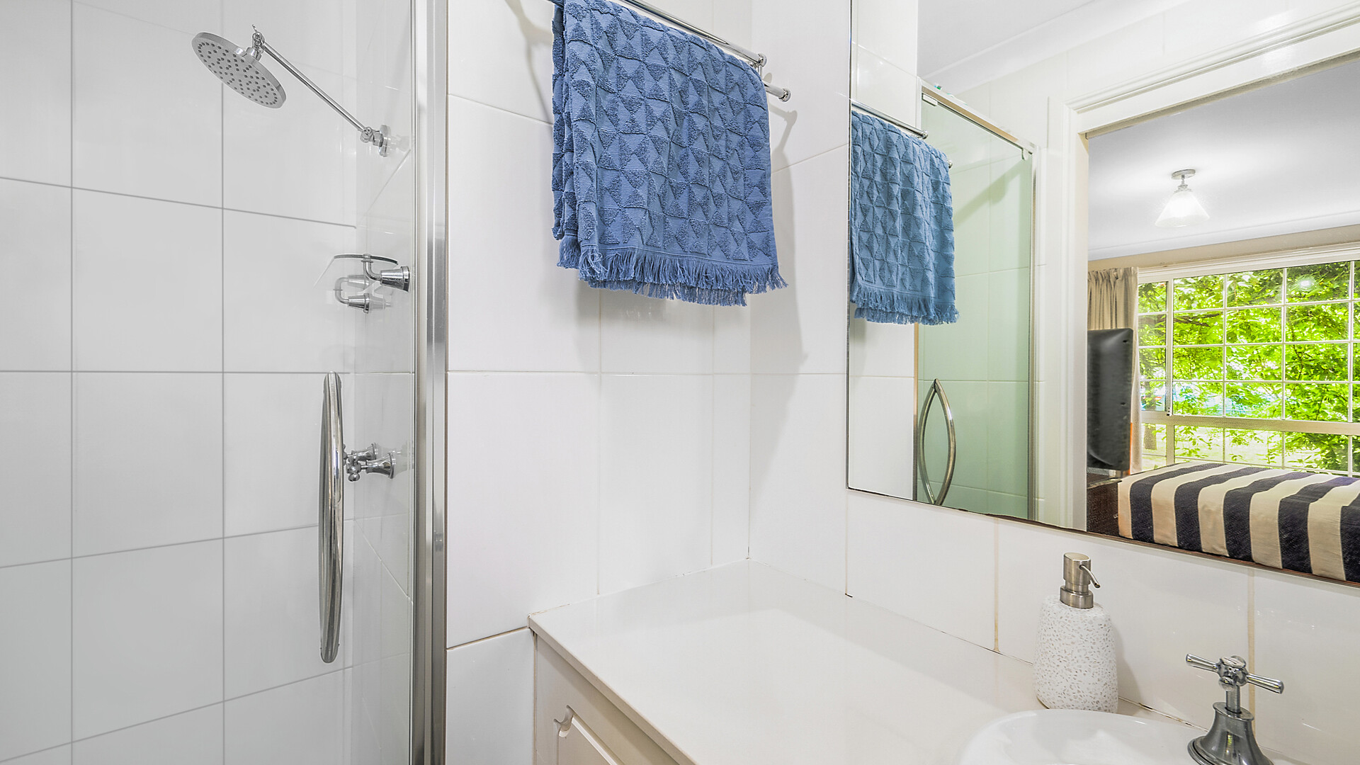 9 Lyrebird Place, Orange NSW 2800 - photo 10