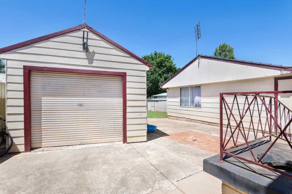 44 Collwood Crescent, Orange NSW 2800 - photo 13