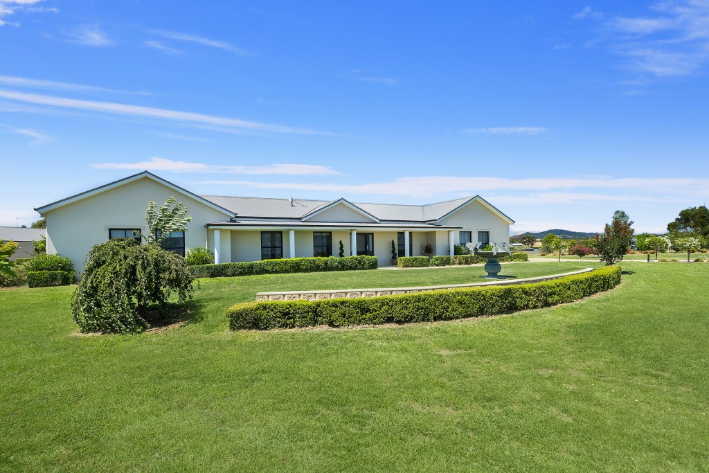 77 Dean Drive, Orange NSW 2800 - photo 12
