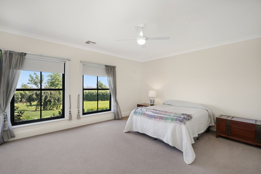 77 Dean Drive, Orange NSW 2800 - photo 14